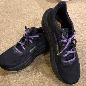 Brooks Ghost 17 Women 11 Run Disney Black & Purple Sneakers Disneyland Halloween